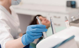 Az implantátumos fogpótlás lépései